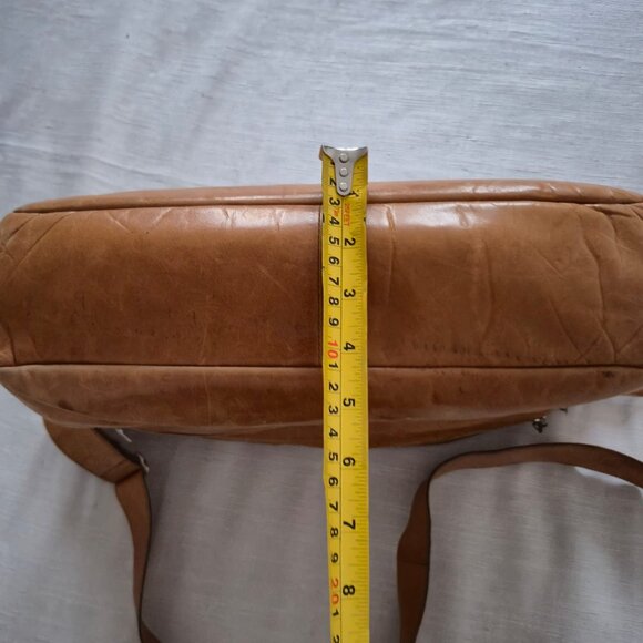 M0851 Leather Crossbody Laptop Bag - Picture 11 of 14